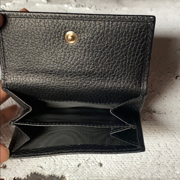 Woman’s Gucci wallet - Picture 3 of 8